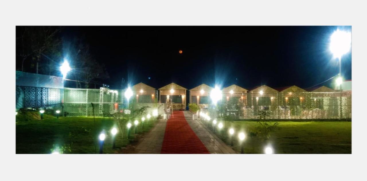 Midwaay Resort Patratu Exteriér fotografie