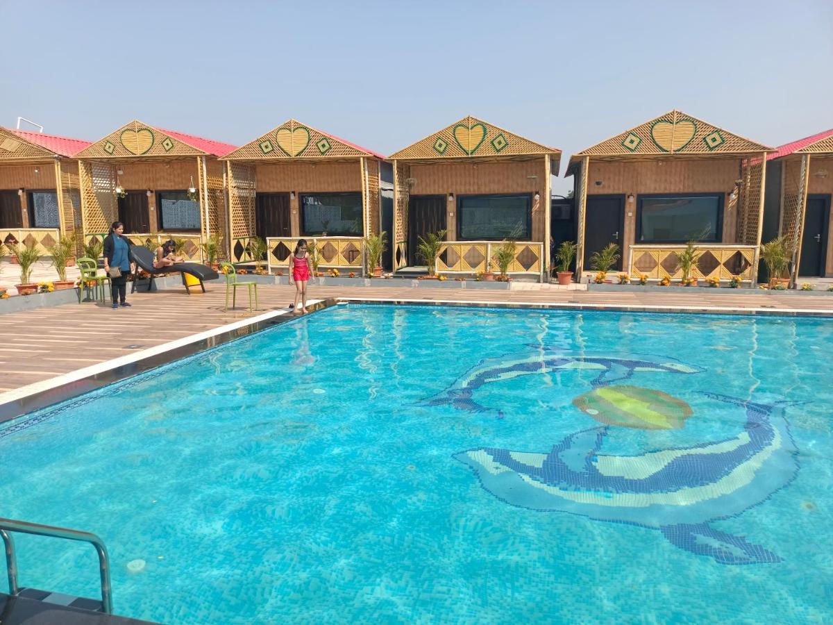Midwaay Resort Patratu Exteriér fotografie