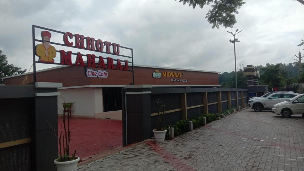 Midwaay Resort Patratu Exteriér fotografie