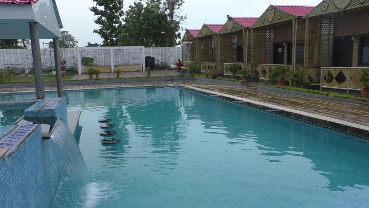 Midwaay Resort Patratu Exteriér fotografie