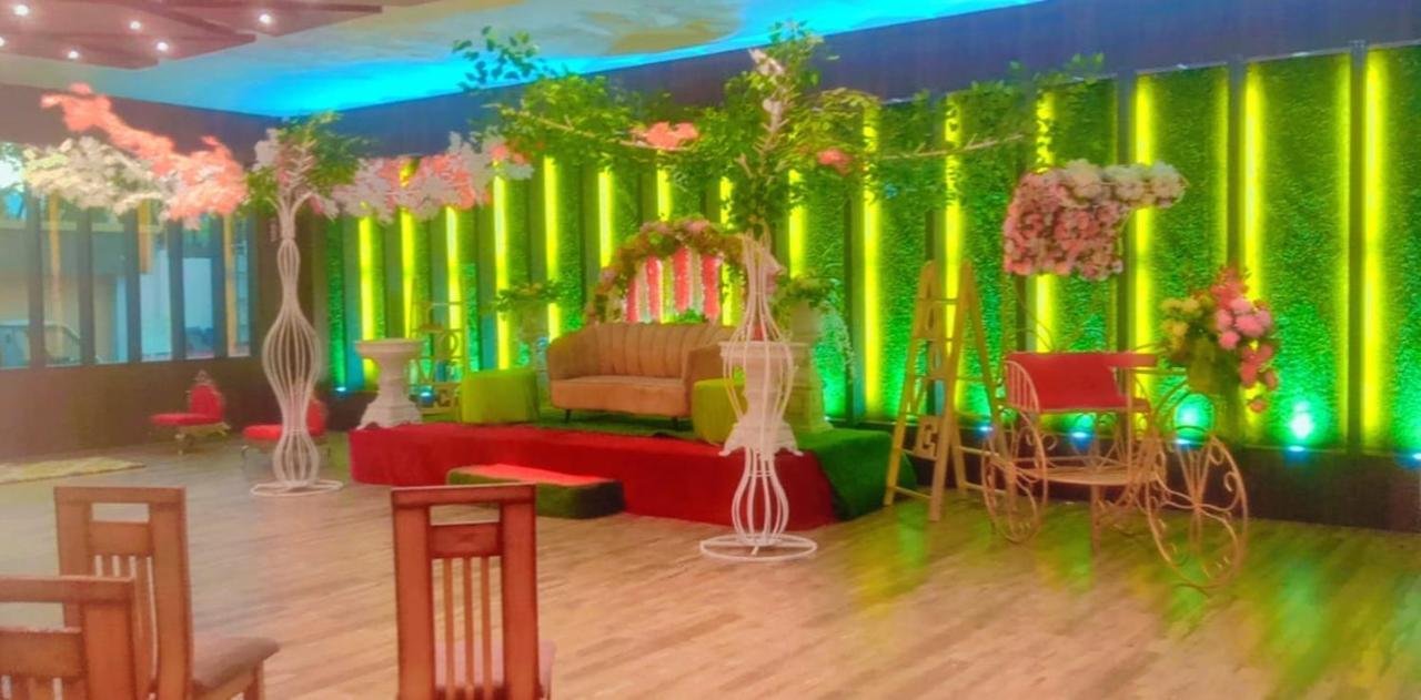 Midwaay Resort Patratu Exteriér fotografie